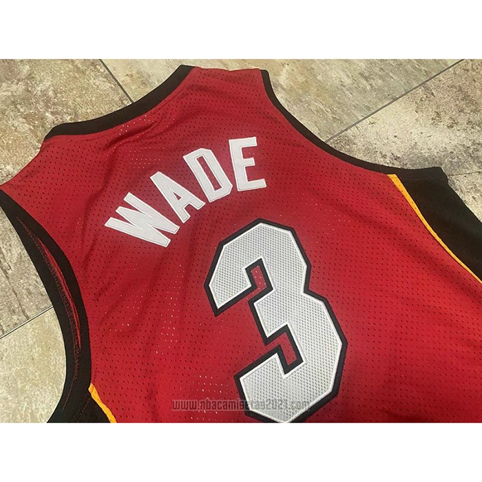 Camiseta Miami Heat Dwyane Wade #3 Mitchell & Ness 2005-06 Autentico Rojo